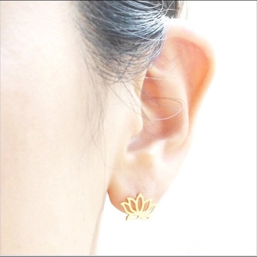 Lotus Bracelet - Picture 4 of 5